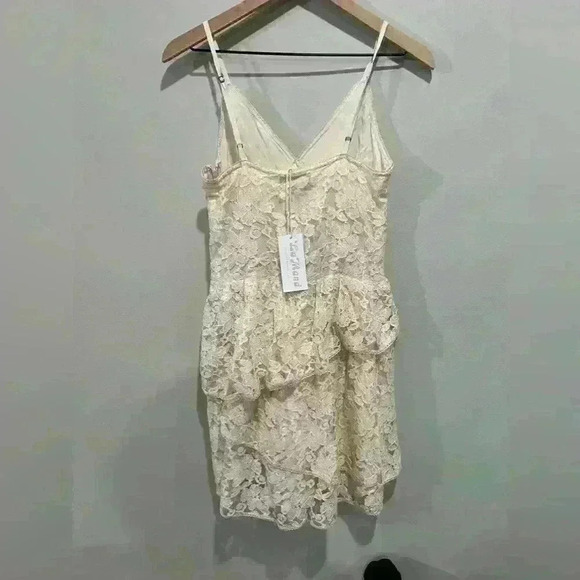 LAMAND Ryan Lace dress in cream - Picture 2 of 4